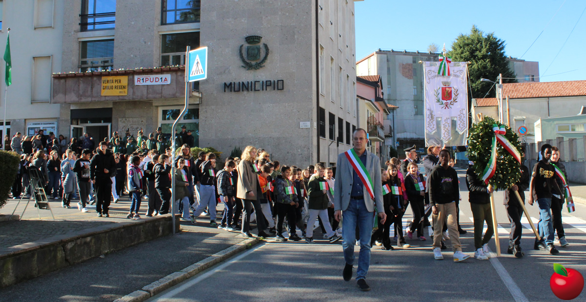 casate4nov13.jpg (415 KB)