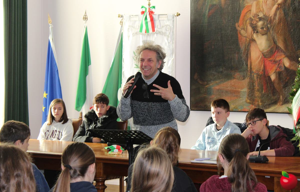 casate4nov8.jpg (339 KB)