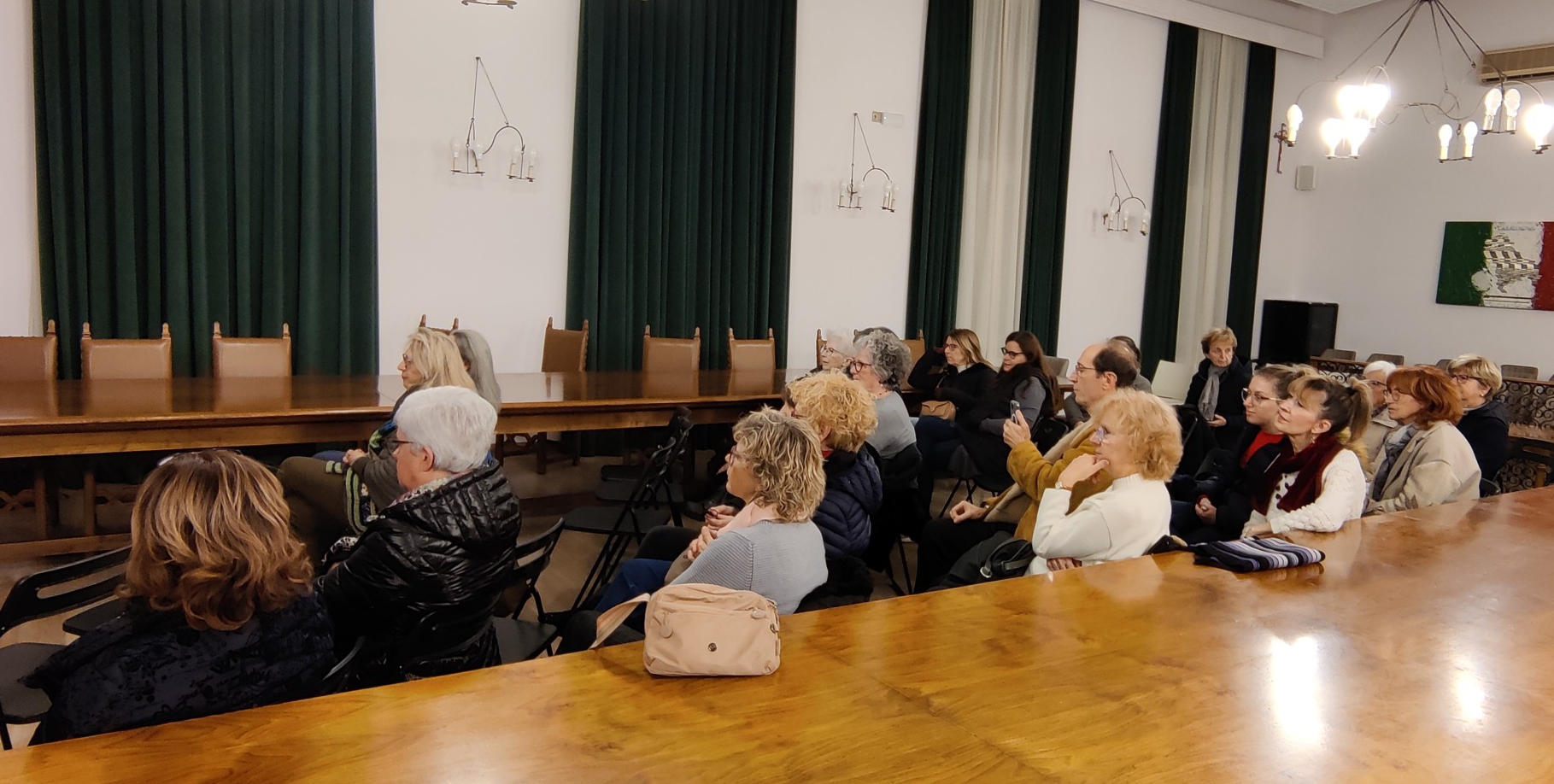 casatenovo_noviolenzadonna__5_.jpg (873 KB)