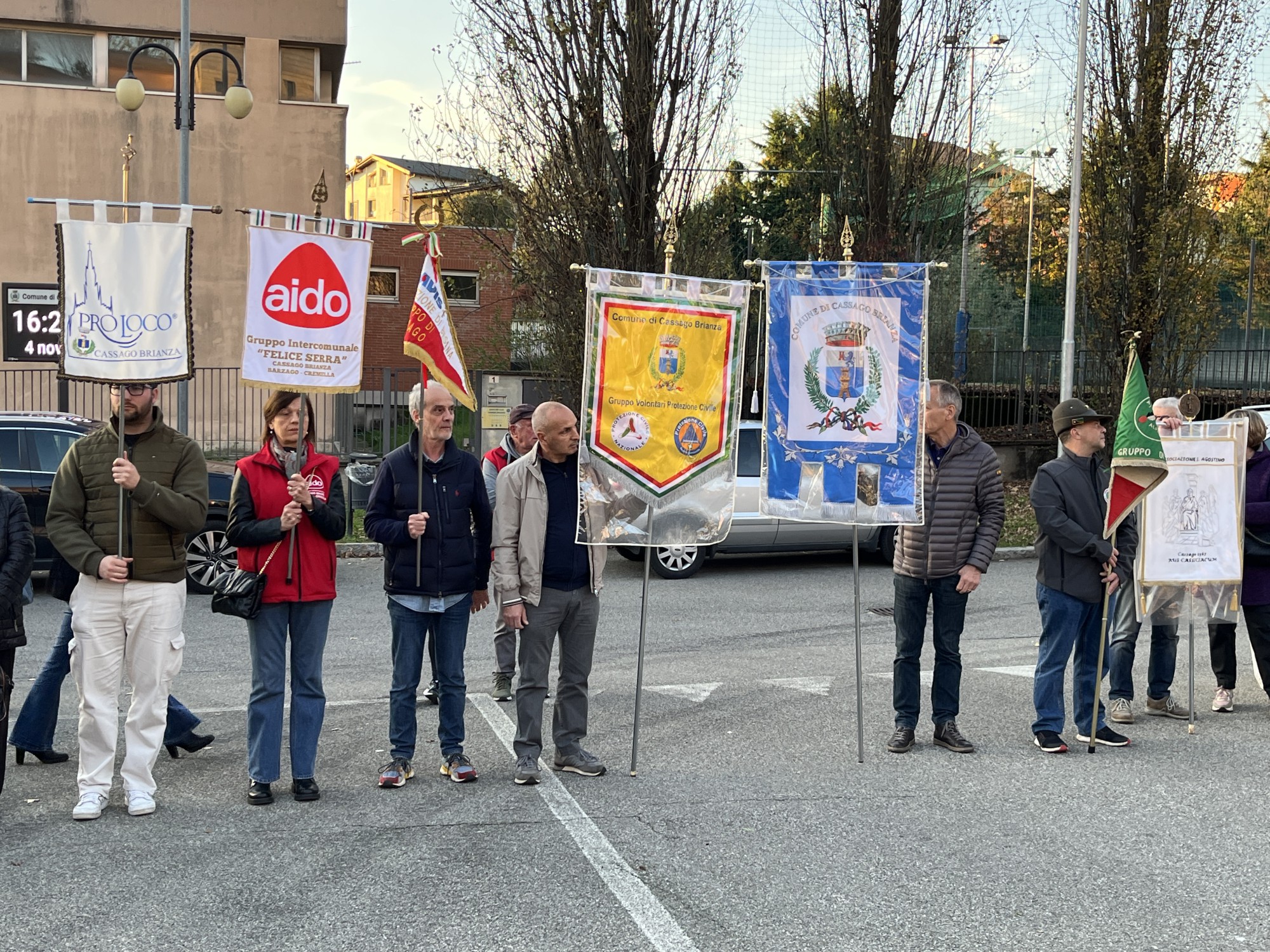 cassago4novembre__13_.JPG (979 KB)