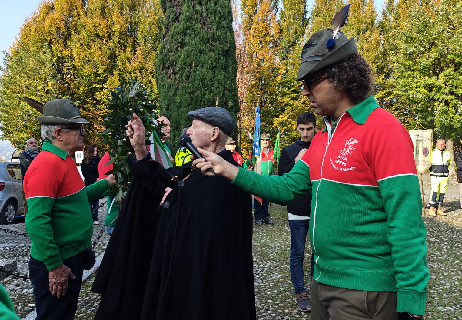 castello_borsestudio__1_.jpg (1.31 MB)