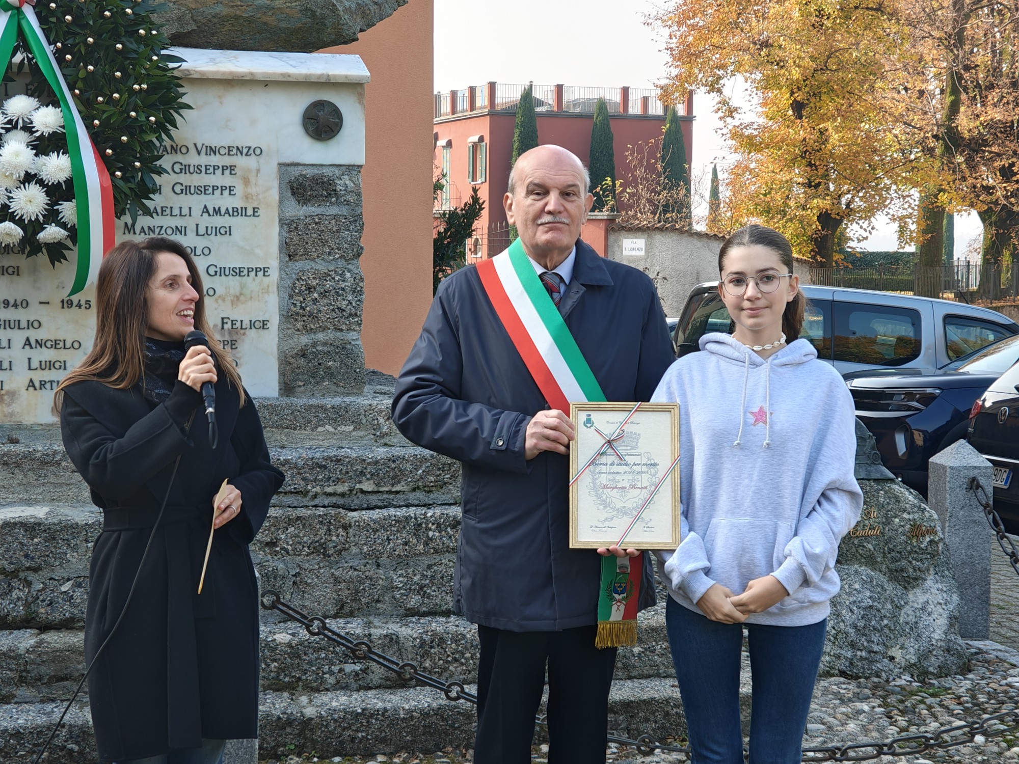 castello_borsestudio__9_.jpg (831 KB)