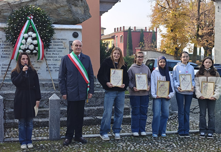 castelloborseprima.jpg (151 KB)