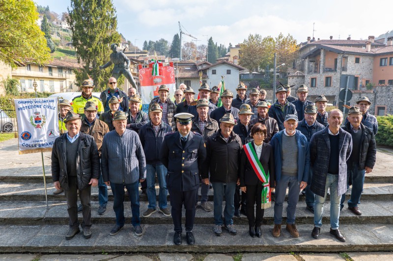 colle4nov__1_.jpeg (157 KB)