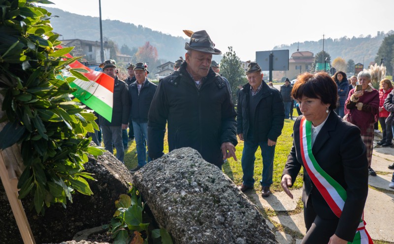 colle4nov__5_.jpeg (114 KB)