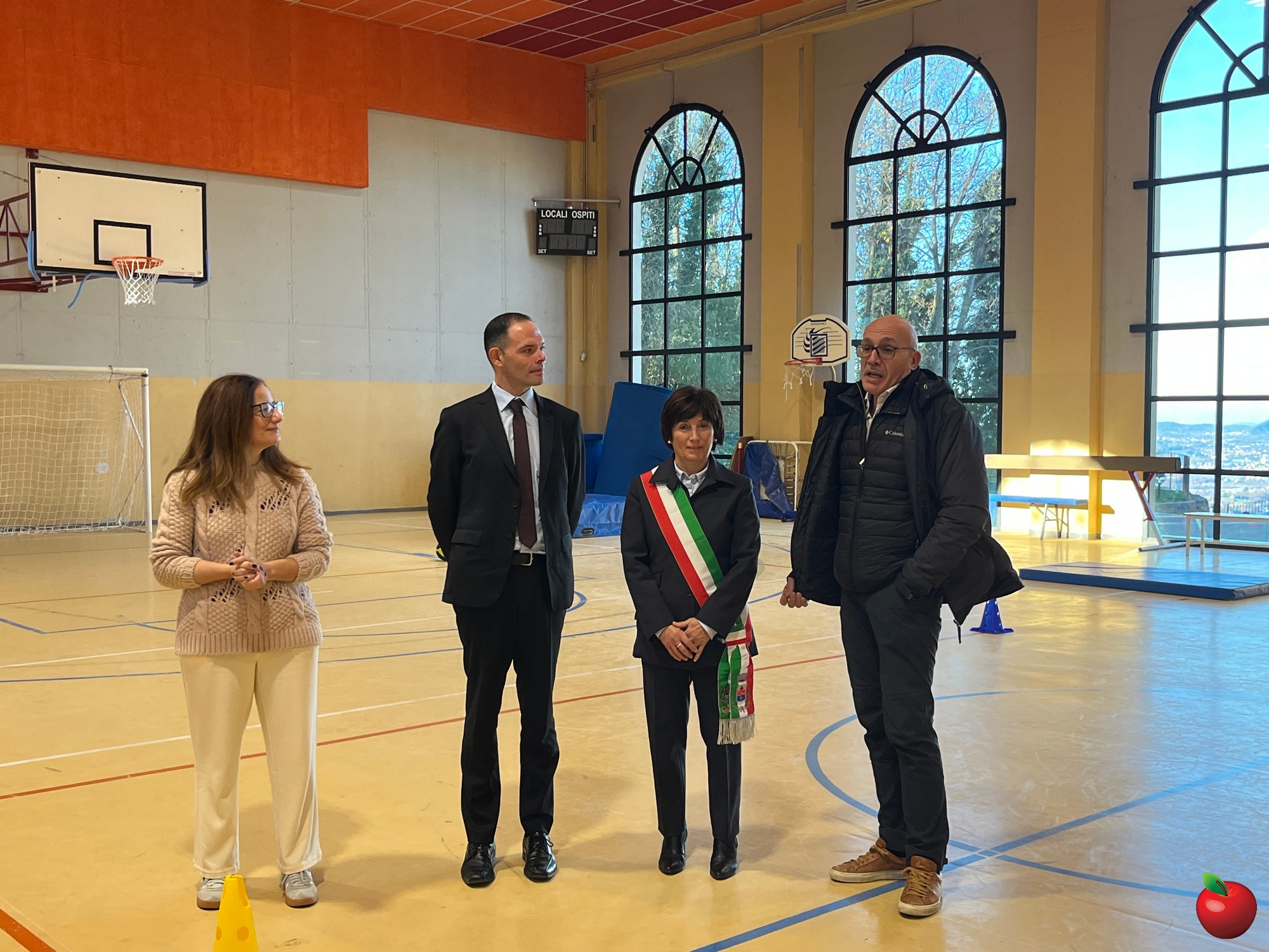 con_geometra_Buttinelli.jpg (643 KB)