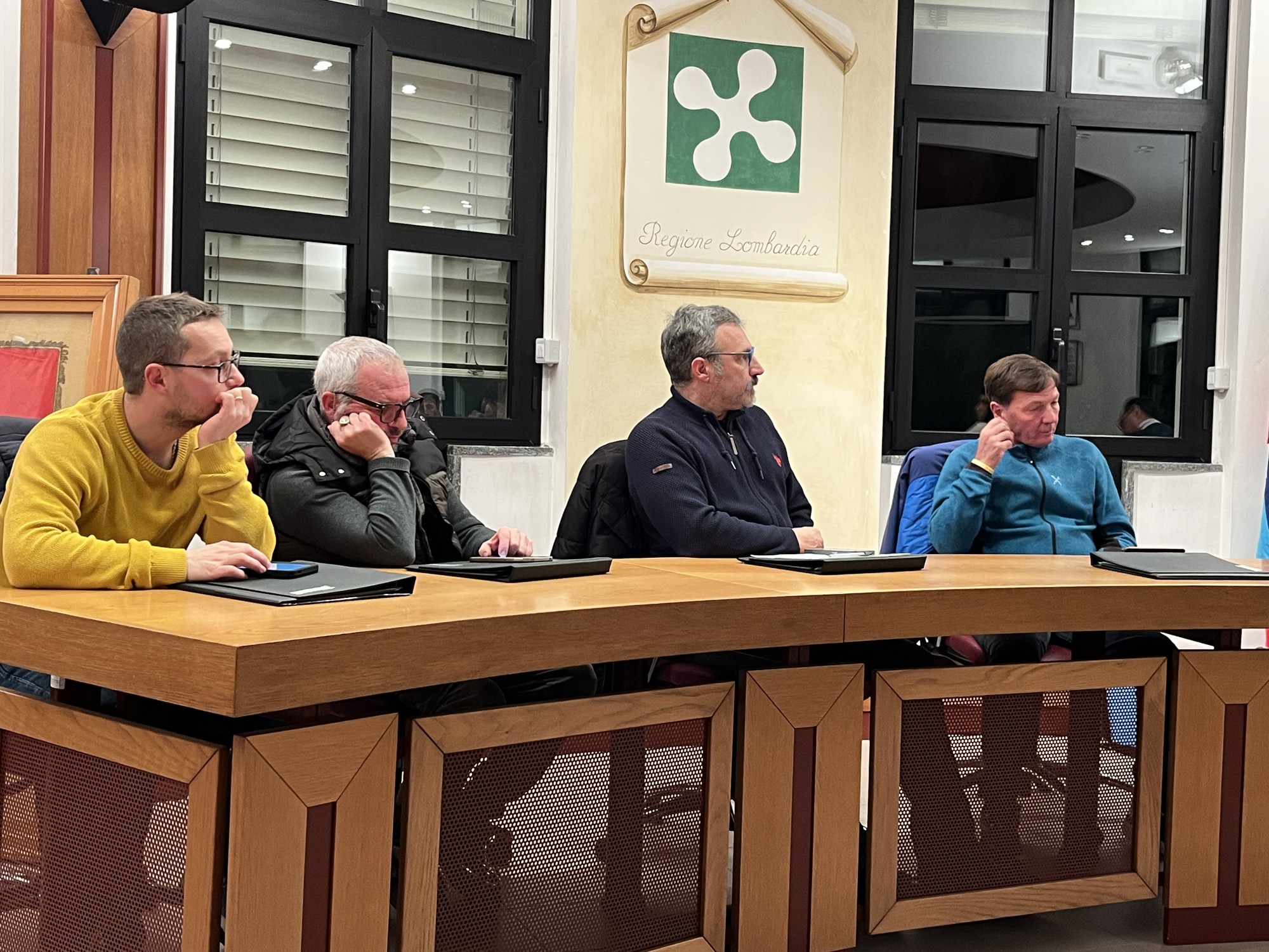 consiglio_comunale-Bulciago-1.JPG (691 KB)