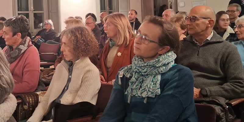 gazamusicapr.jpg (42 KB)