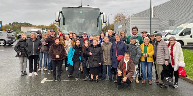 il_gruppo_missagliese_con_le_famiglie_di_accoglienza.jpg (184 KB)