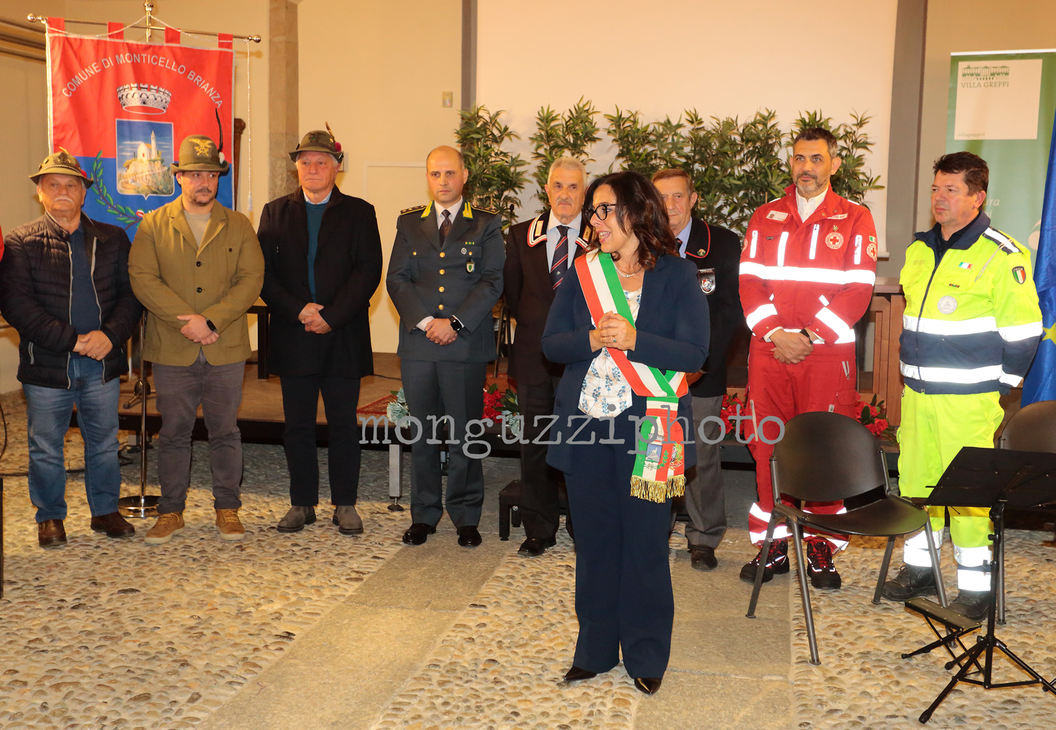 monticello4nov__5_.jpg (1.26 MB)