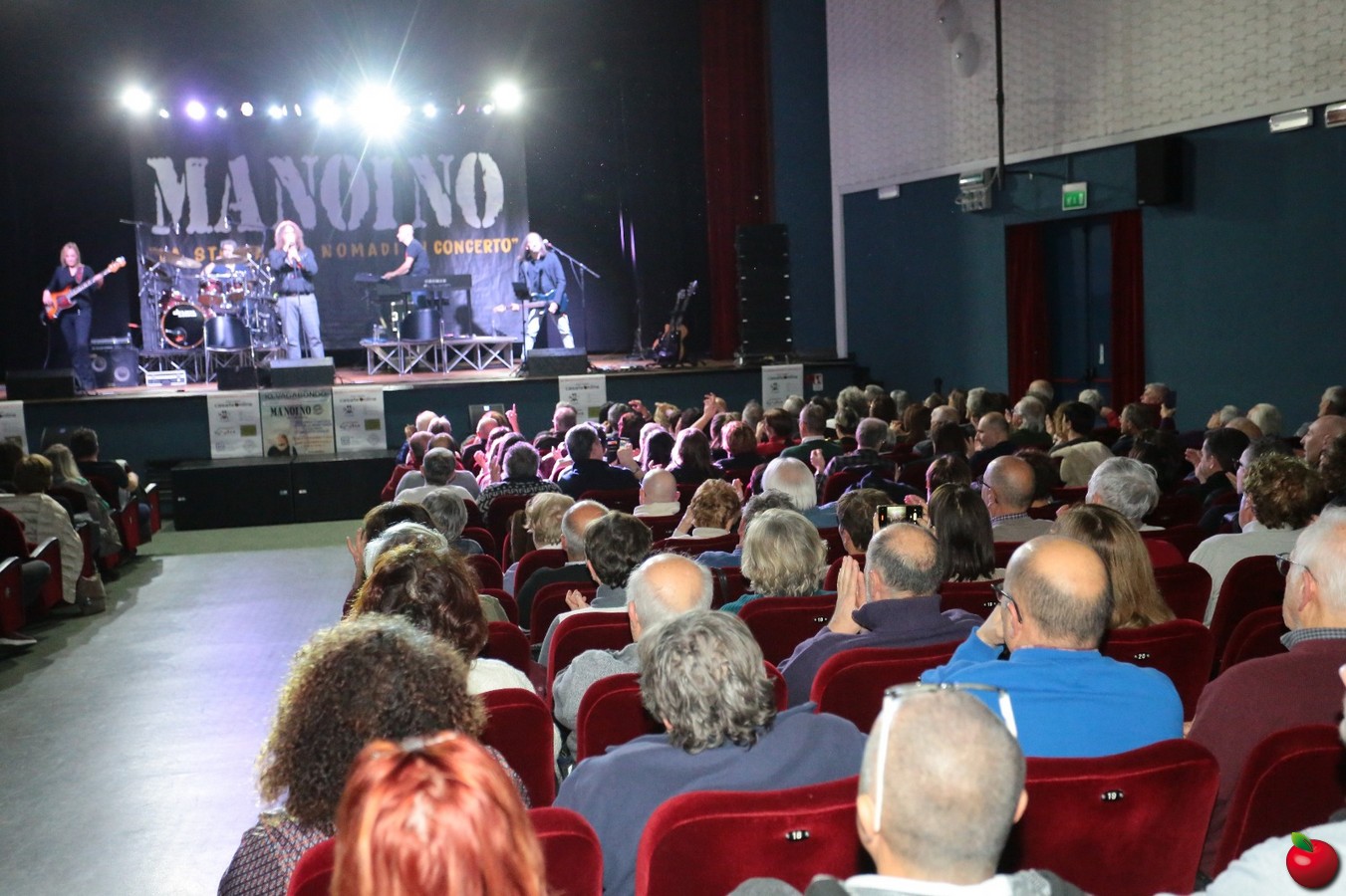 nomadiserata0014.jpg (264 KB)