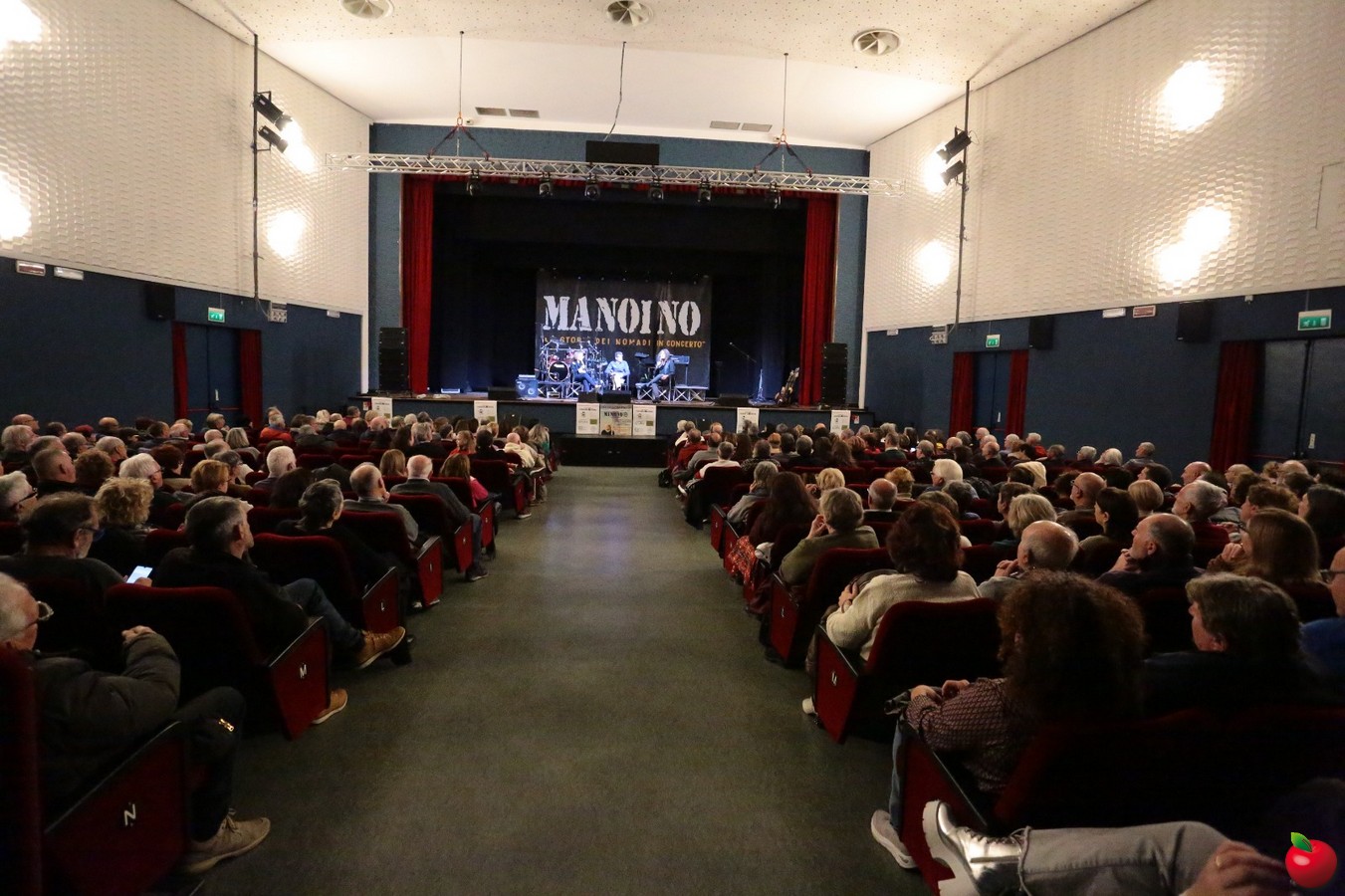 nomadiserata0018.jpg (262 KB)