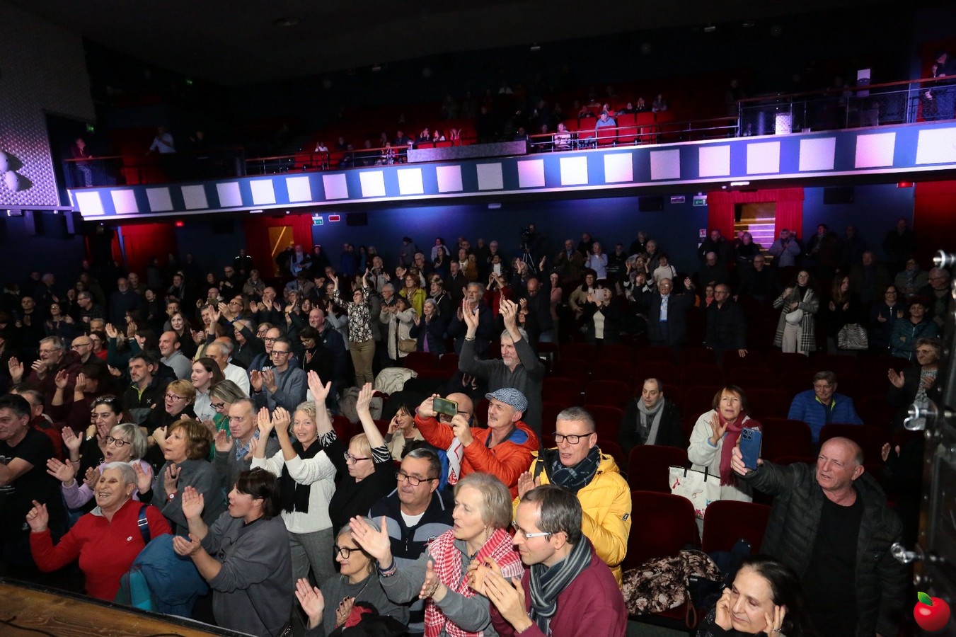 nomadiserata0033.jpg (277 KB)