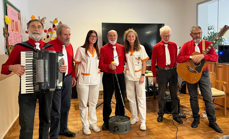 oggonobolisband__3_.jpg (119 KB)