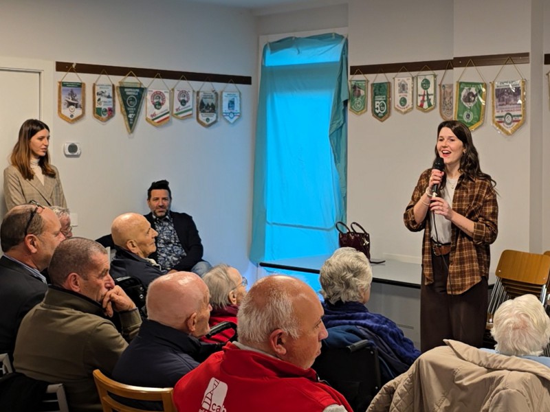 proiezione_frammenti_2911_9.JPG (103 KB)