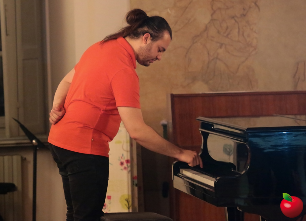 utemusicaeroi4.jpg (275 KB)