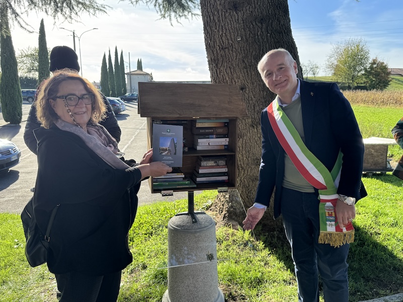 Annone_casetta_libri00006.JPG (233 KB)
