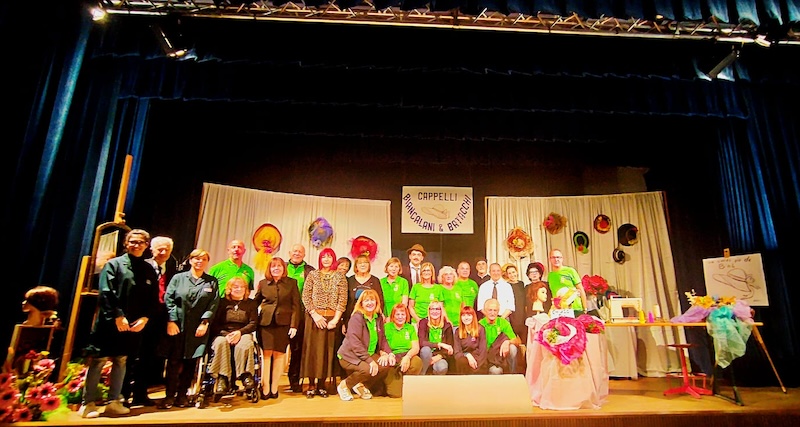 Nibionno_teatro00003.jpg (155 KB)