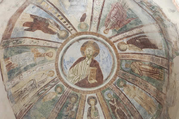 La cupola affrescata della Canonica di Barzanò