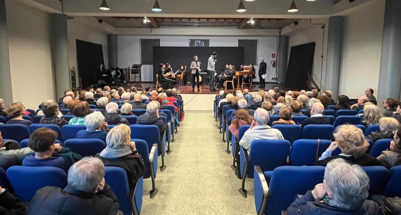 casateconcertograziella3.jpg (98 KB)