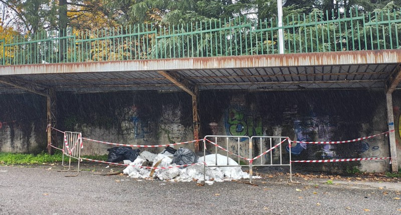 casatenovorifiuti1.jpg (143 KB)