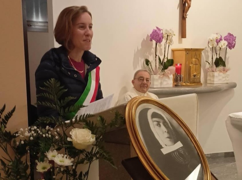 delpinisuore9.jpg (83 KB)