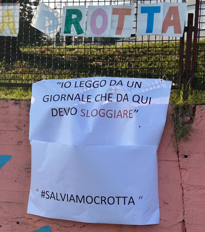 scuolacrotta3.jpg (142 KB)