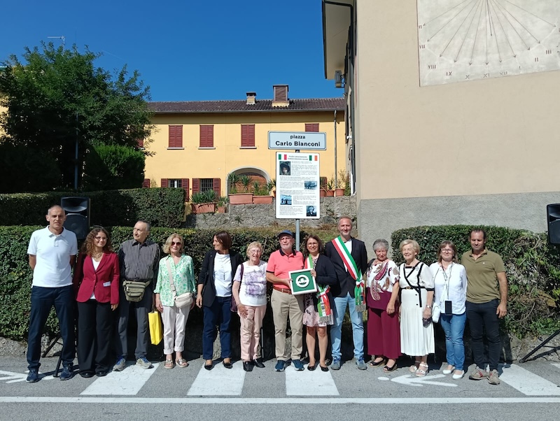 Costa_bianconi00001.jpg (221 KB)