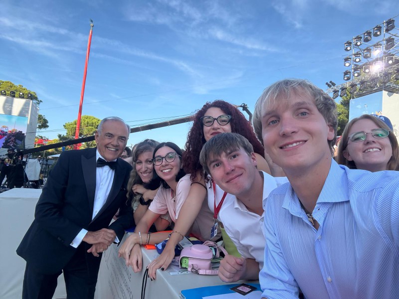 ancora_con_il_direttore_barbera_e_altri_amici_del_festival.jpeg (115 KB)