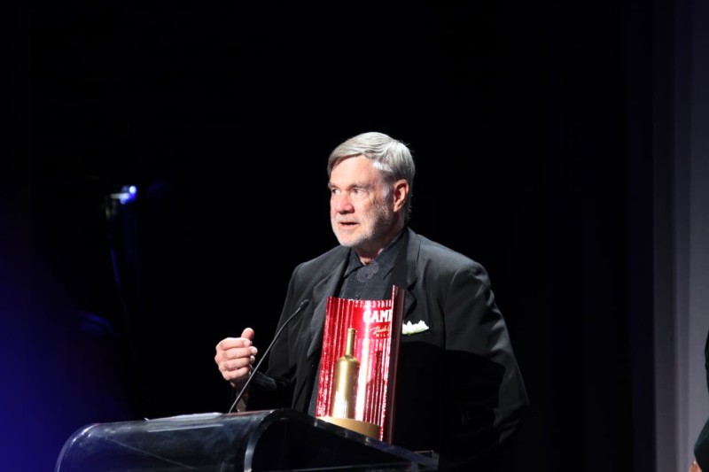 gus_van_sant_con_il_premio_campari.jpeg (35 KB)