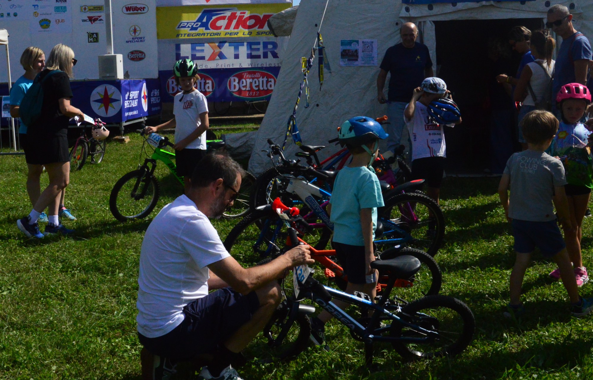 mbike10.jpg (557 KB)