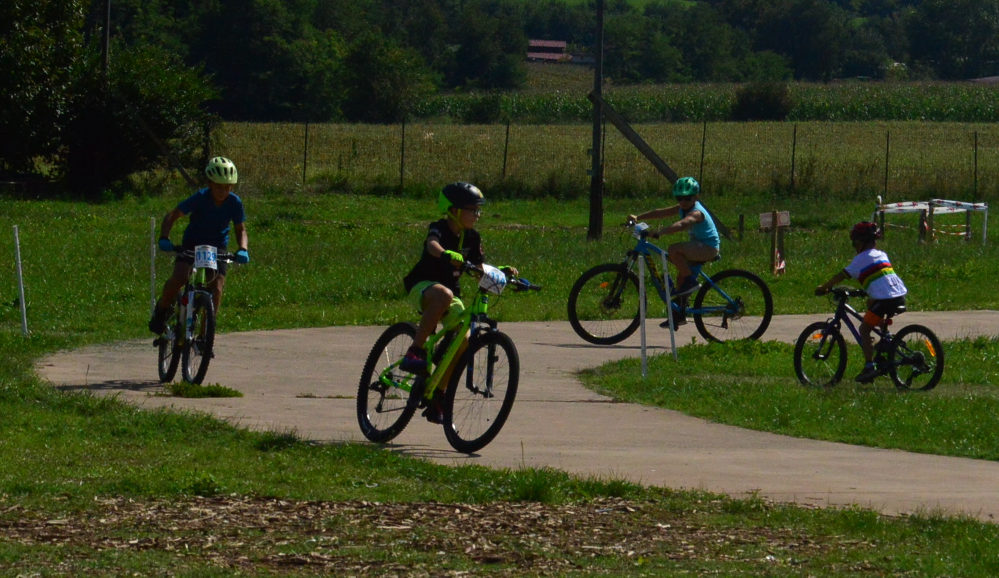 mbike11.jpg (544 KB)