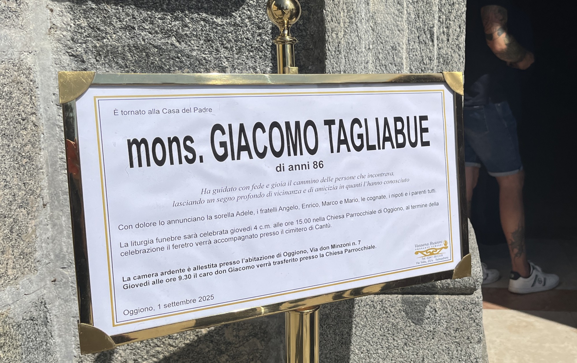 oggionofuneralidongiacomo2.jpg (608 KB)
