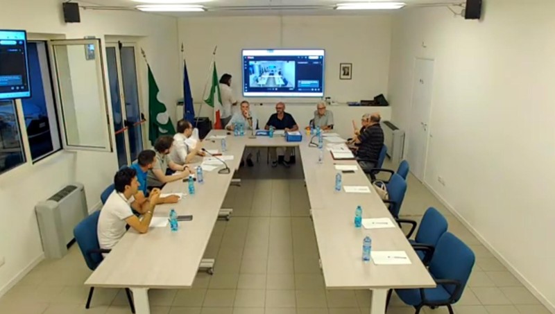 BarzanoConsiglioComunaleLuglio1.jpg (62 KB)