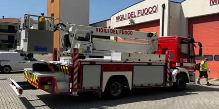 MerteVvfInaugurazione2PRIMA.jpg (73 KB)