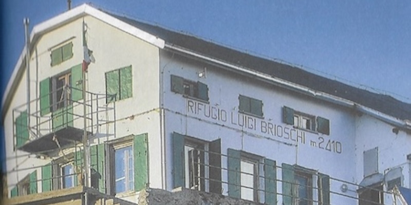 Rifugio_BrioschiPRIMA.jpg (100 KB)