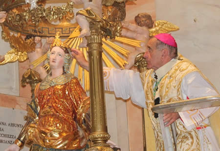 delpini-incoronazionepr.jpg (33 KB)