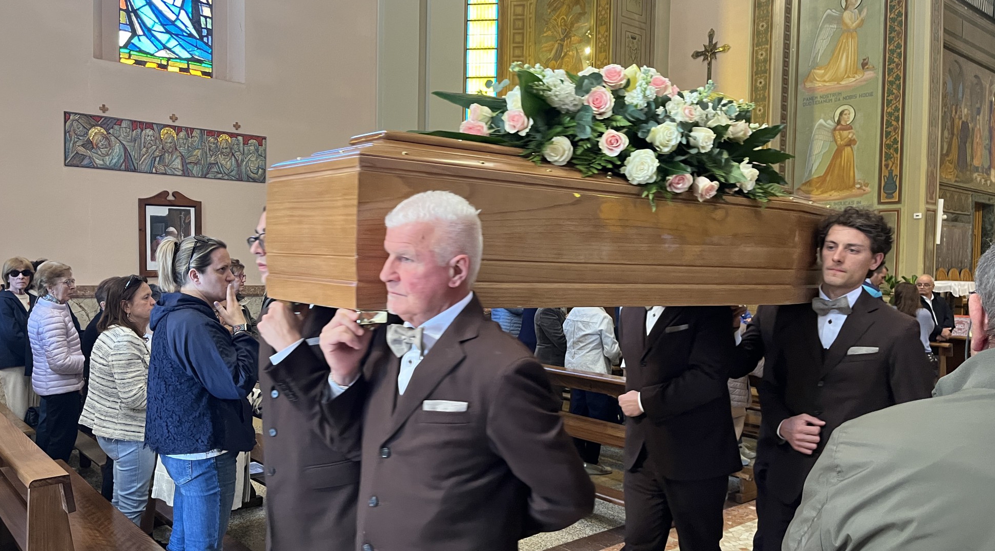 Castello-funerali_Luigina_De_Capitani-7.JPG (1.20 MB)