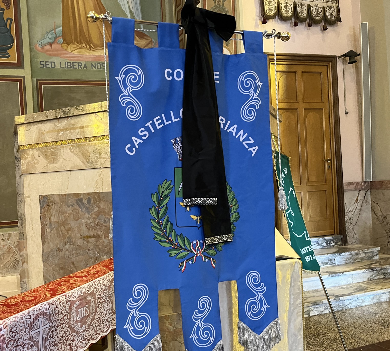 Castello-funerali_Luigina_De_Capitani-8.JPG (1.31 MB)