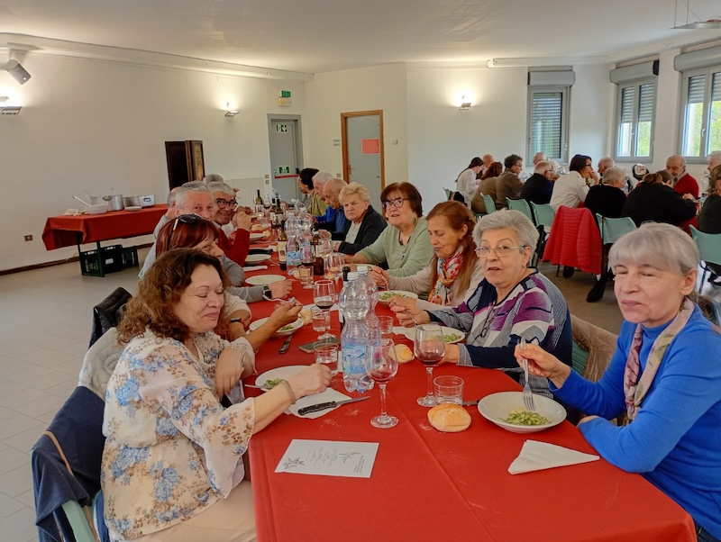 Costa_pranzo00001.jpg (179 KB)