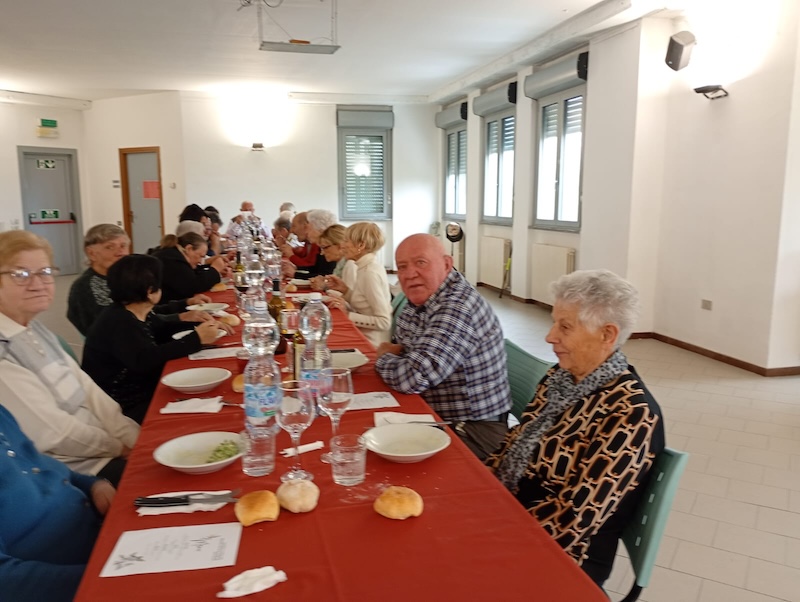 Costa_pranzo00004.jpg (146 KB)