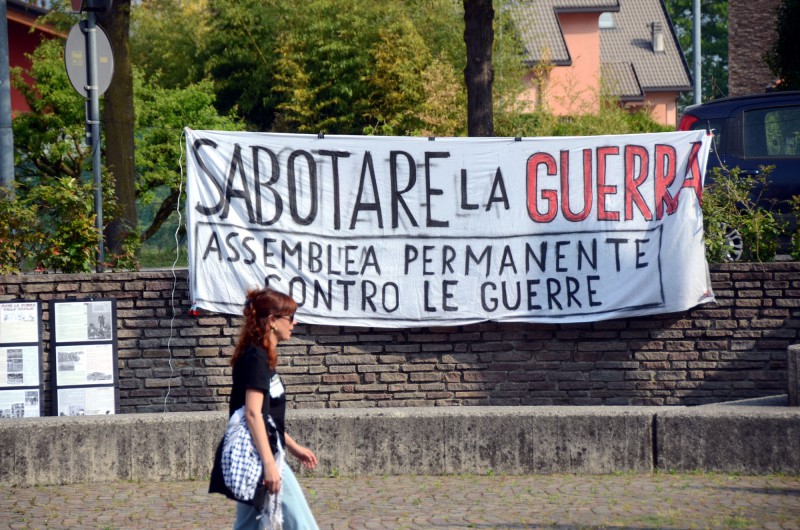 MANIFESTAZIONE_CONTRO_MAKO_SHARK_4.jpg (152 KB)