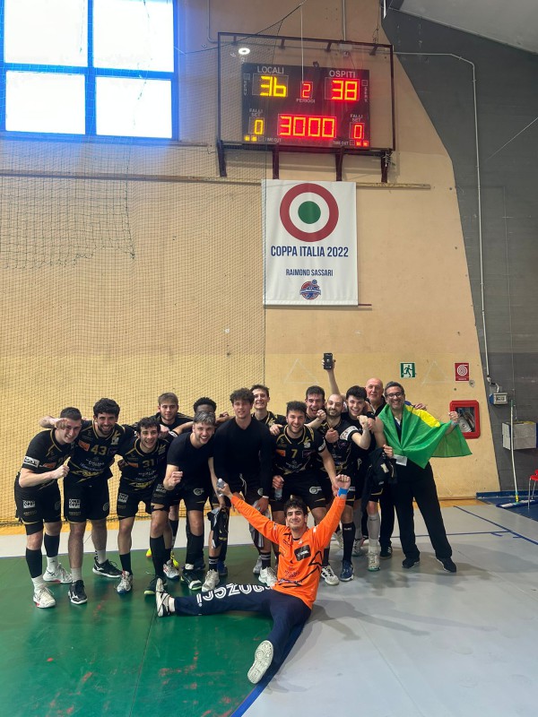 Molteno_festa_a_Sassari.jpg (131 KB)