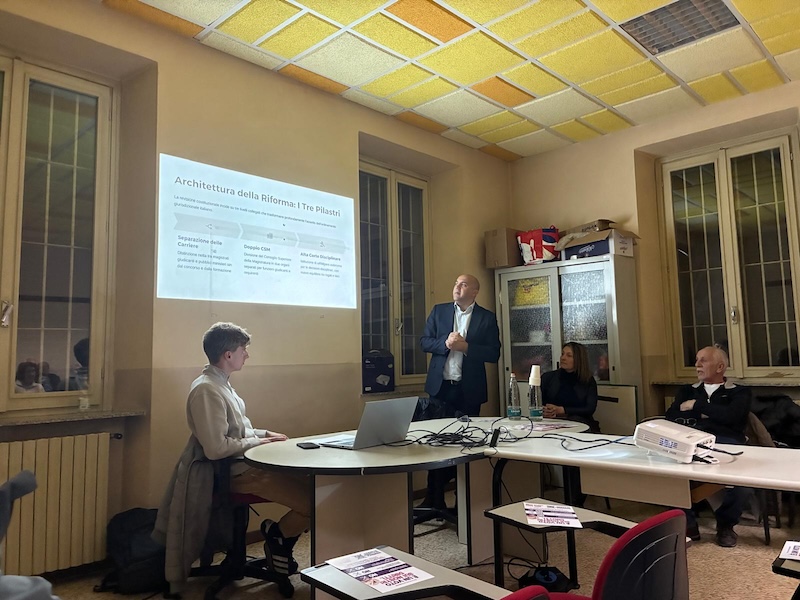 Rogeno_unitiXtutti00004.jpg (178 KB)