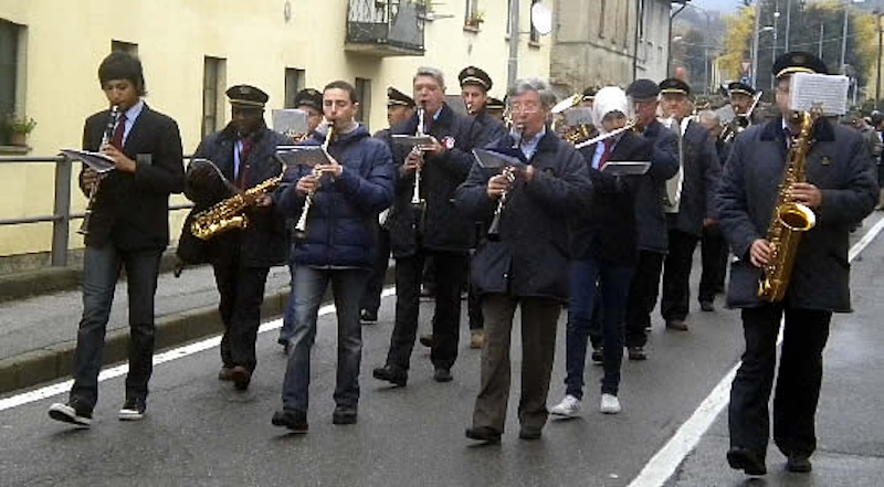 banda_sirone8.jpg (138 KB)