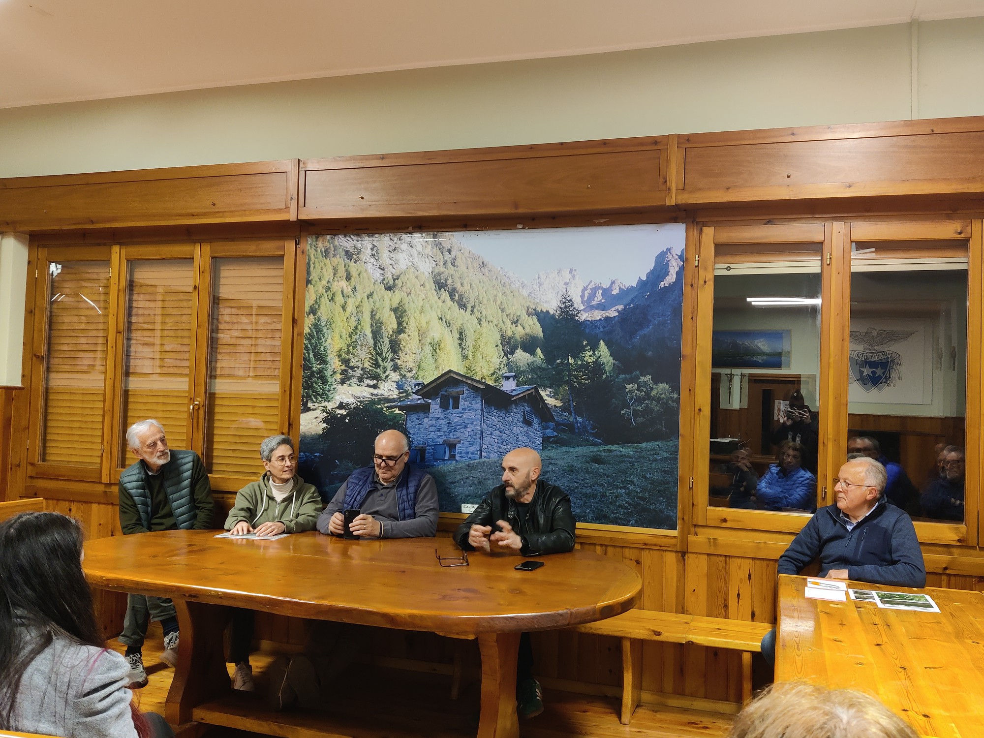 barzano-assembleadago__3_.jpg (639 KB)