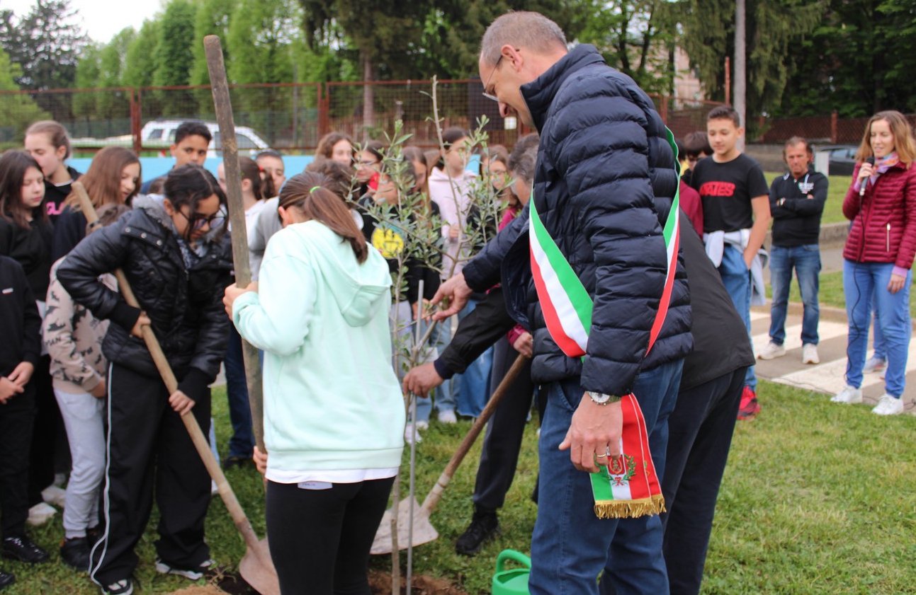 casatenovogiusto0018.jpg (693 KB)