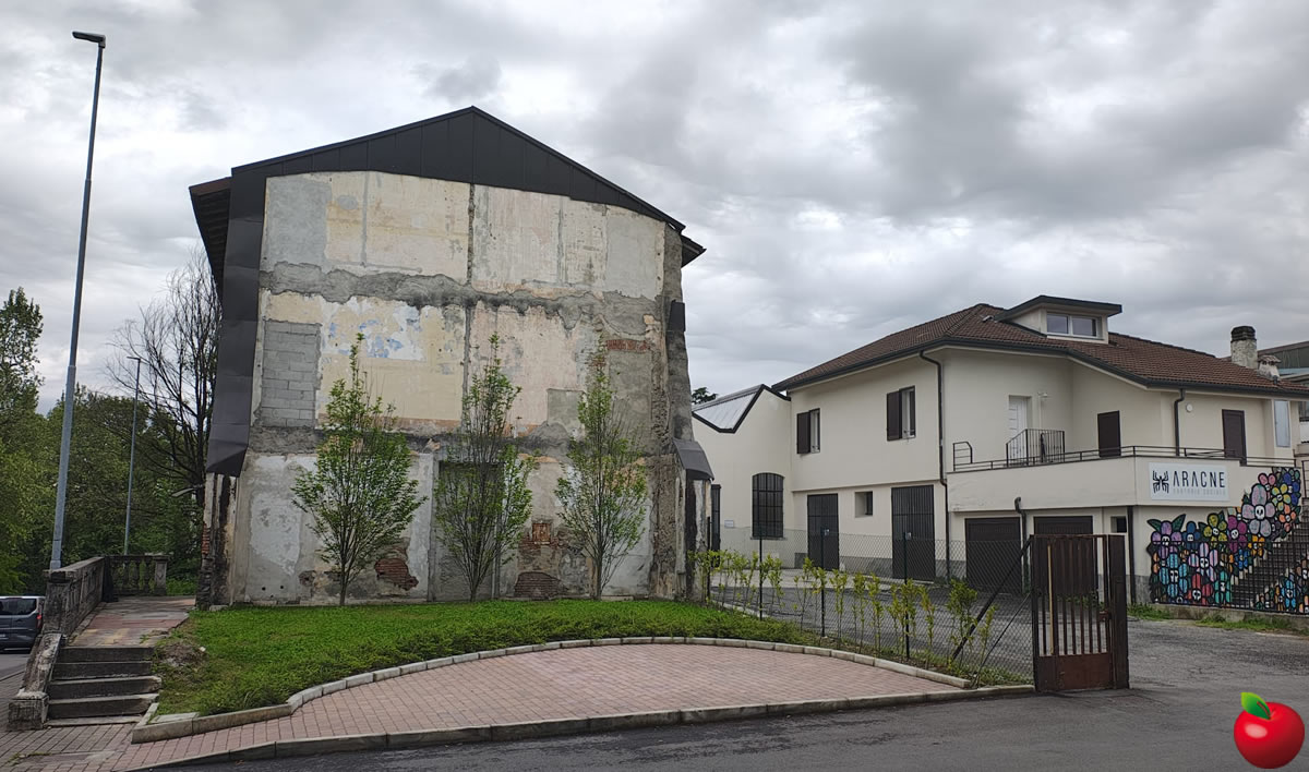 costamoschea2.jpg (169 KB)