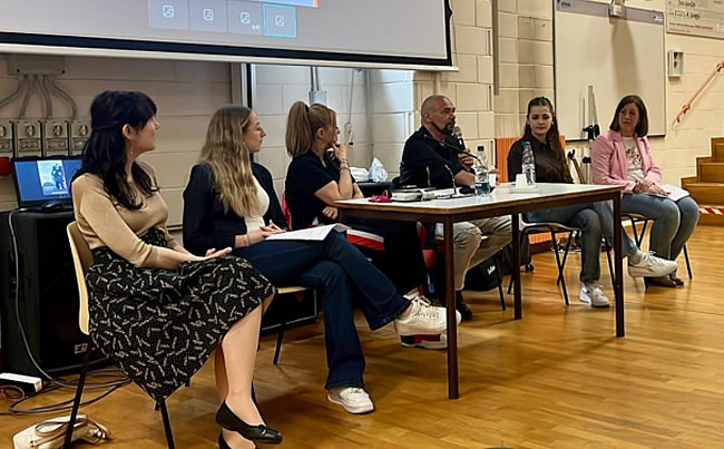 greppigatto1.jpg (80 KB)