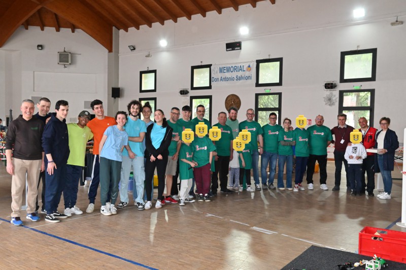 gruppo.jpeg (108 KB)